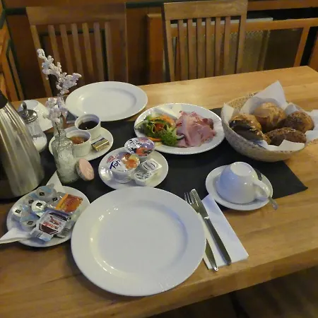 Bayerischer Hof Готель 2*
