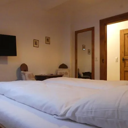 Bayerischer Hof Готель