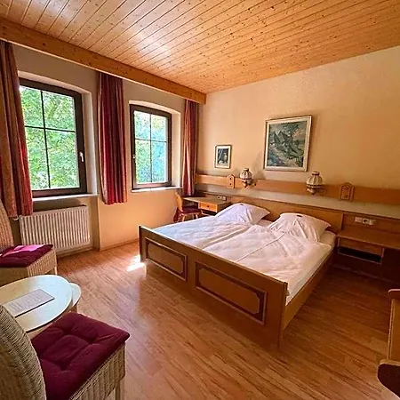 Bayerischer Hof Hotel