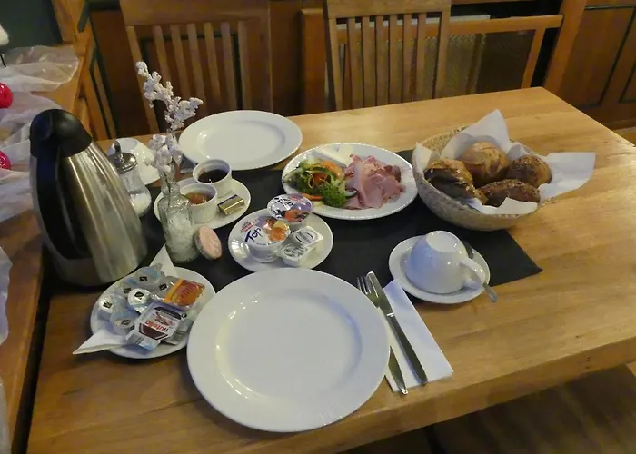 Bayerischer Hof Hotel 2*