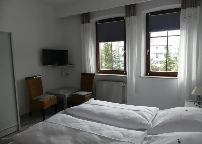 Bayerischer Hof Hotel 2*